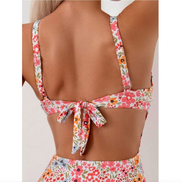 Summer in Posh C 🔆 | Brise Fleurie Euro Style Blossom One Piece Retro Swimsuit - Picture 7 of 8